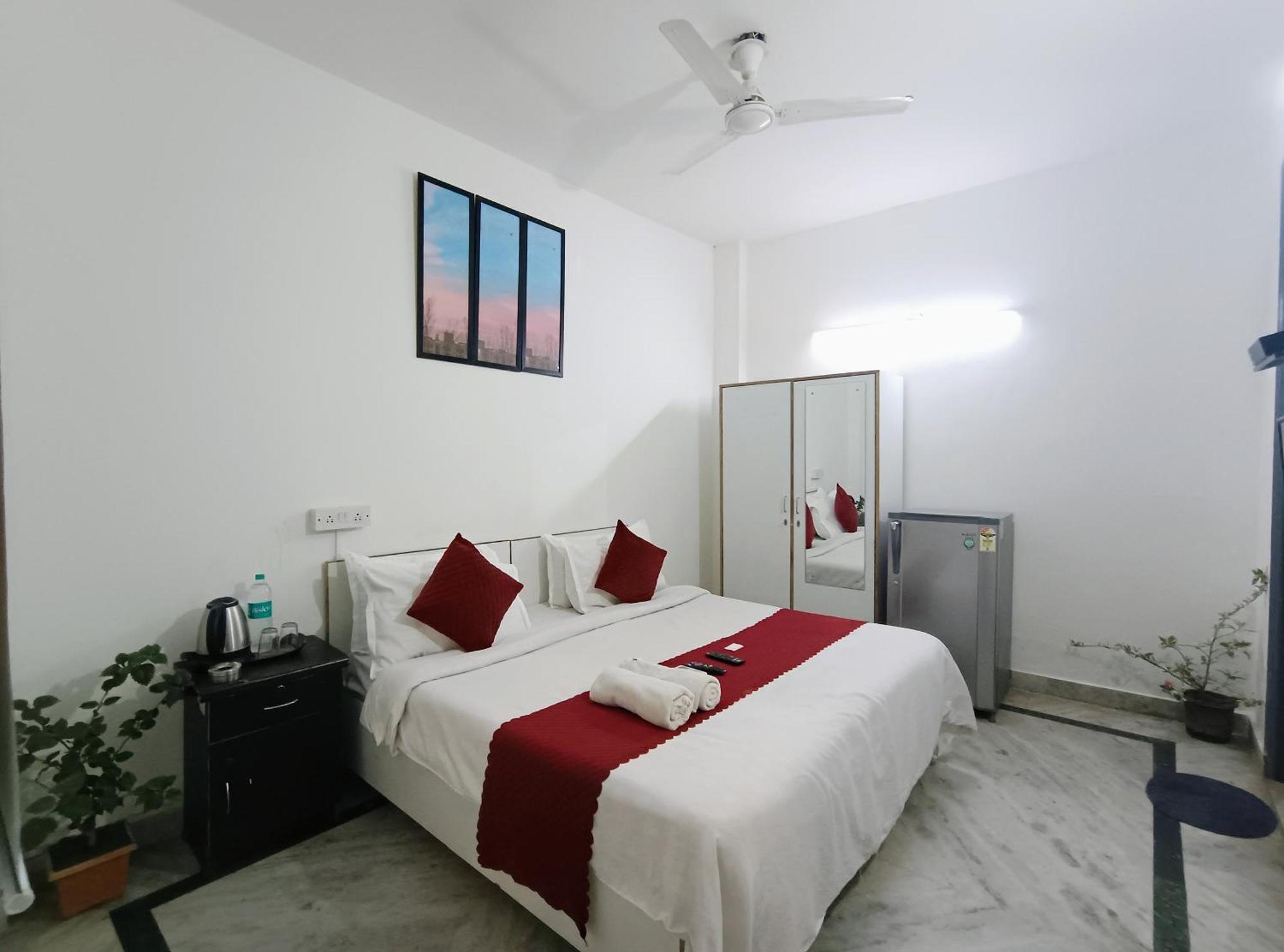 Hotel Hauz Khas Fort View Nuova Delhi Esterno foto
