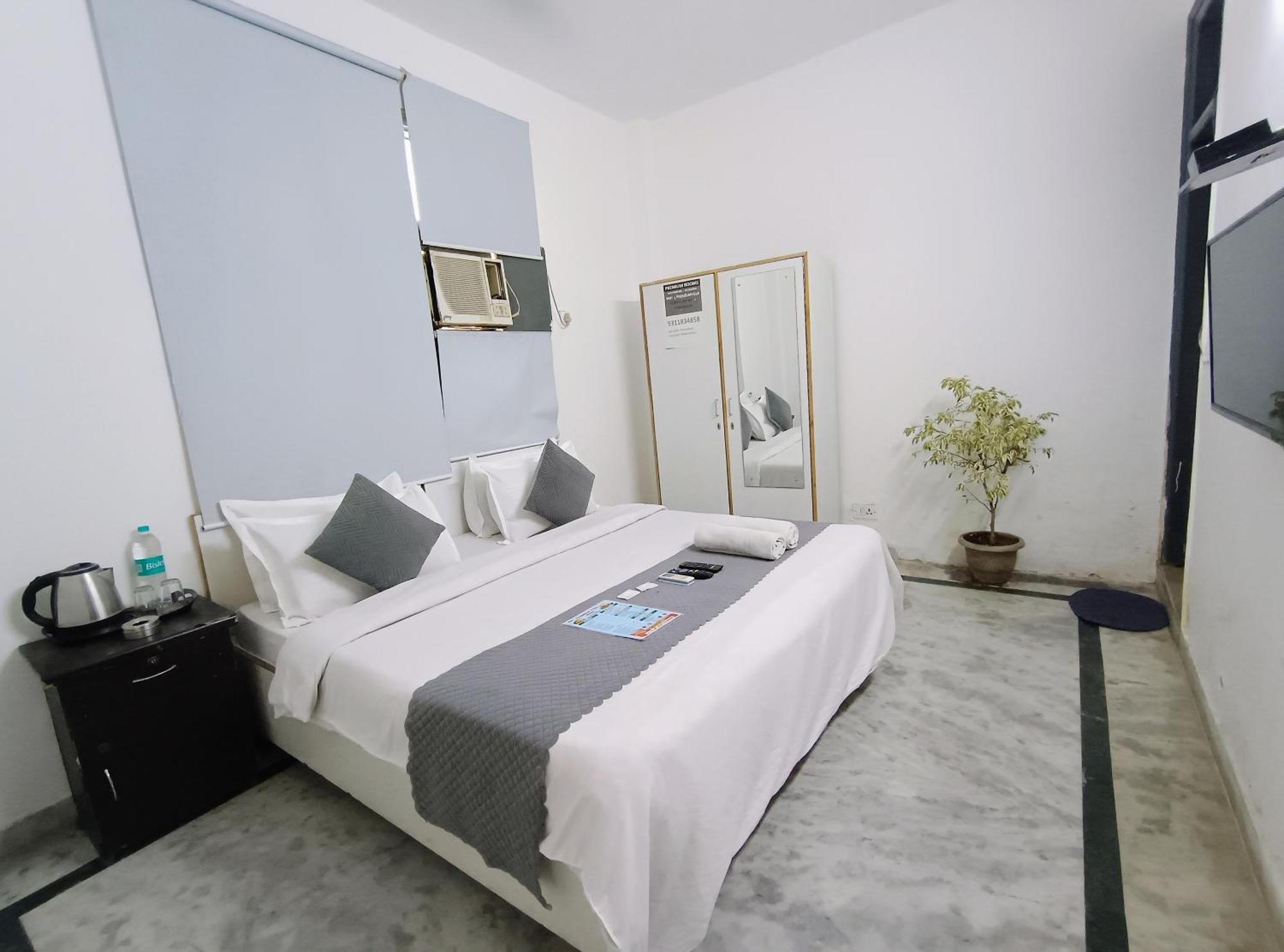 Hotel Hauz Khas Fort View Nuova Delhi Esterno foto