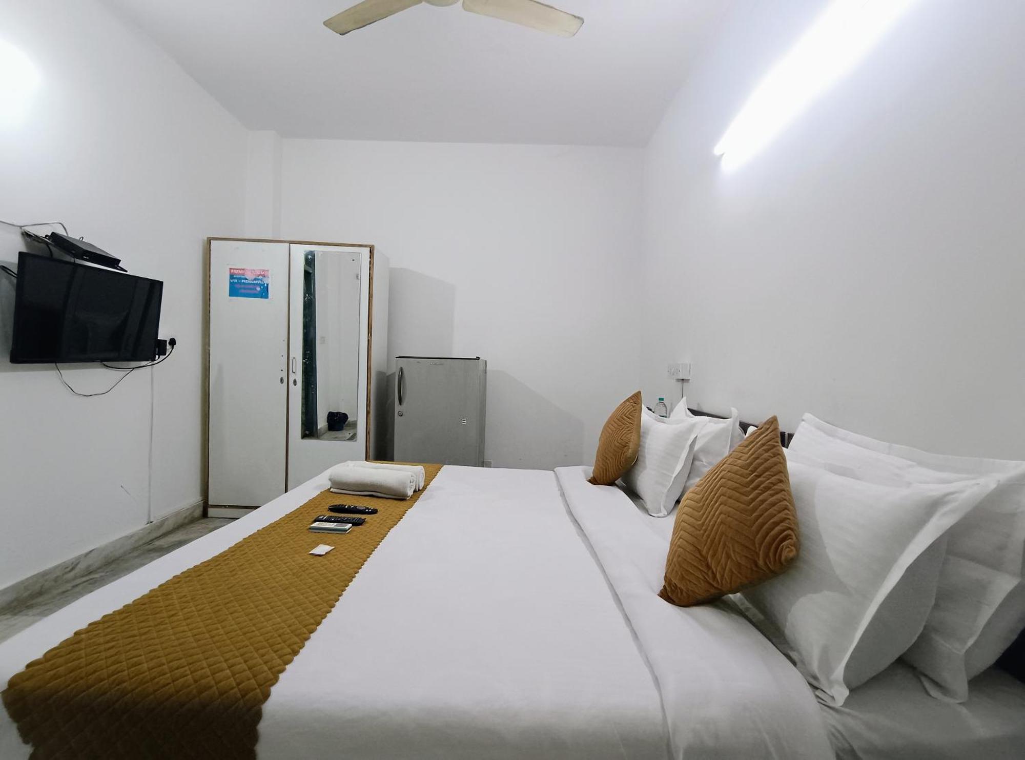 Hotel Hauz Khas Fort View Nuova Delhi Esterno foto