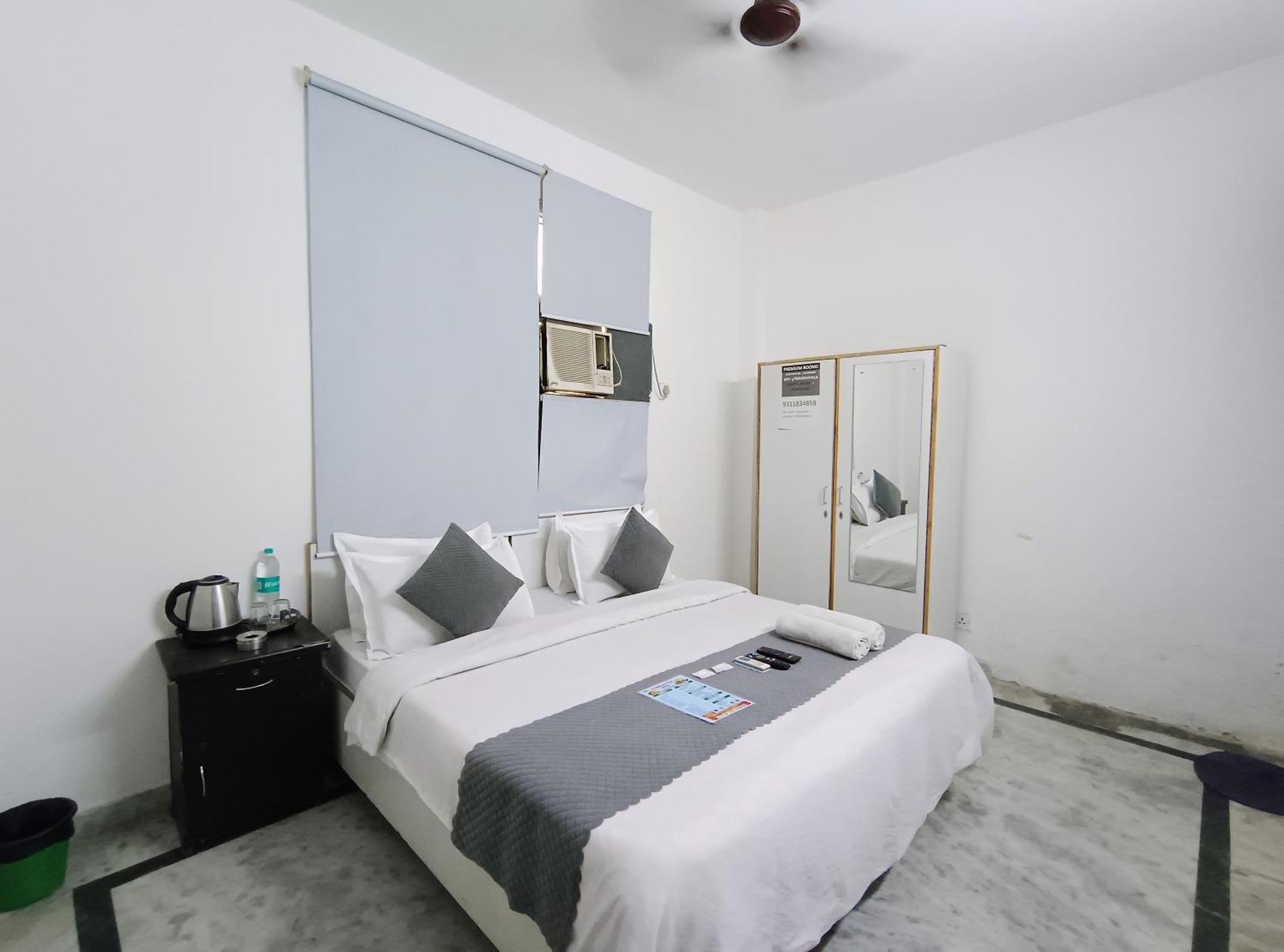 Hotel Hauz Khas Fort View Nuova Delhi Esterno foto