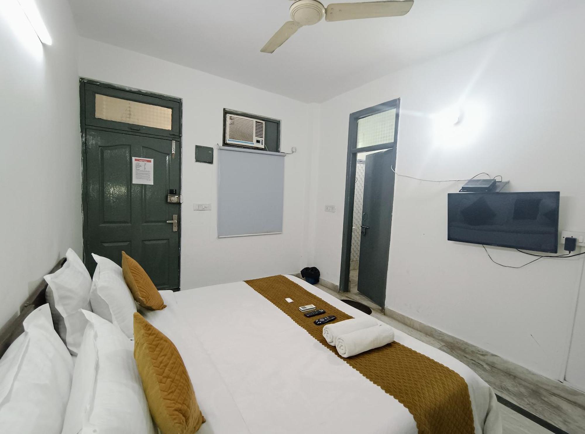 Hotel Hauz Khas Fort View Nuova Delhi Esterno foto