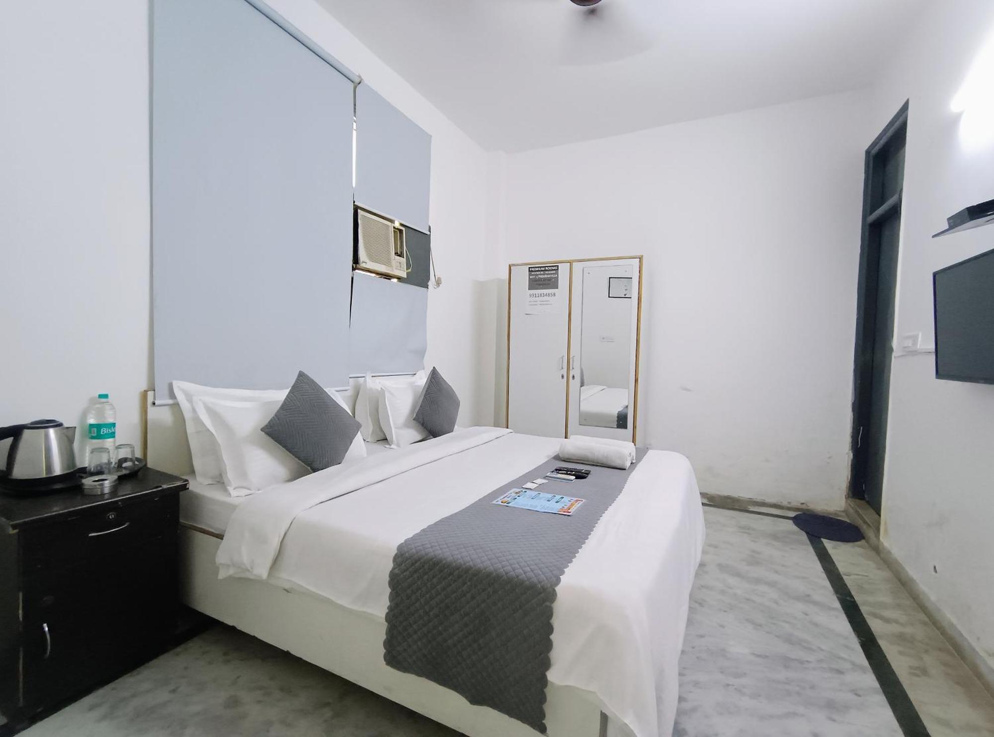 Hotel Hauz Khas Fort View Nuova Delhi Esterno foto