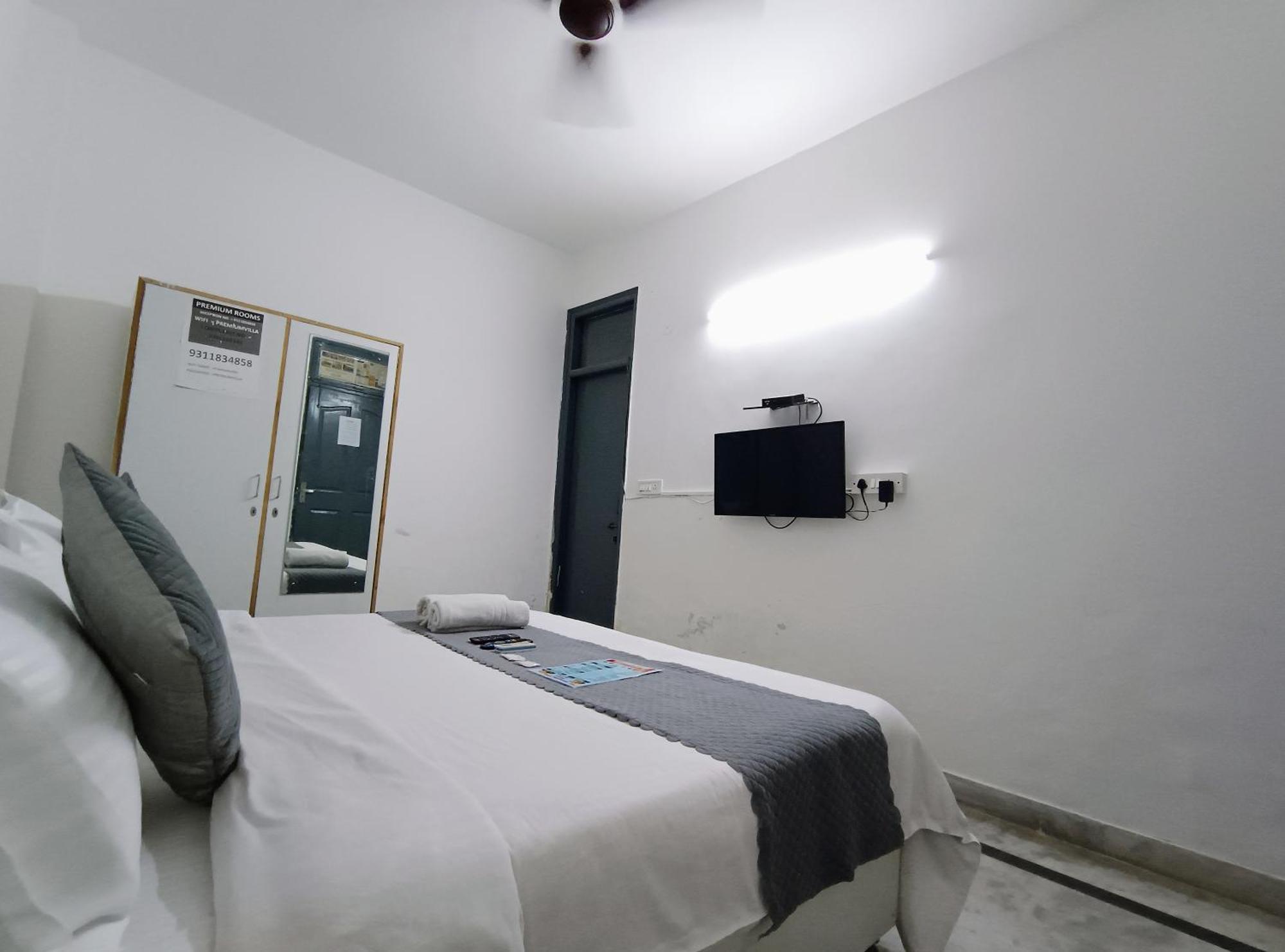 Hotel Hauz Khas Fort View Nuova Delhi Esterno foto